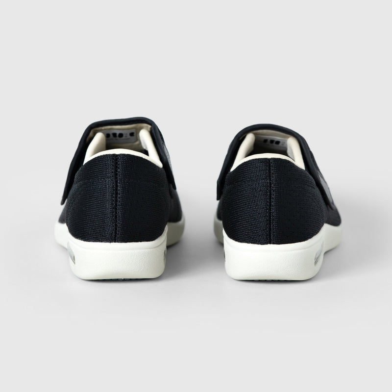 Chloe Stretch No - Tie Wide Shoes w/ Adjustable Closure - Black - ComfortWear